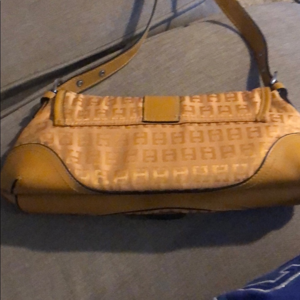 Chateau Hand bag - Picture 2 of 2